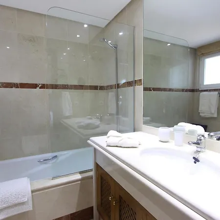 1126 Beachfront High Standard With Terrace Daire Estepona