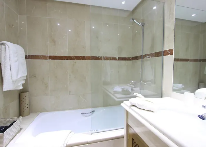 1126 Beachfront High Standard With Terrace