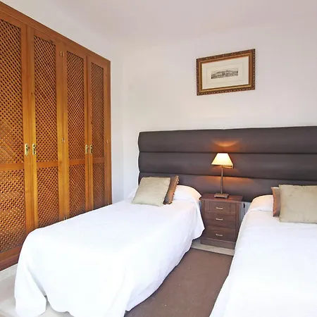 1126 Beachfront High Standard With Terrace Апартаменты